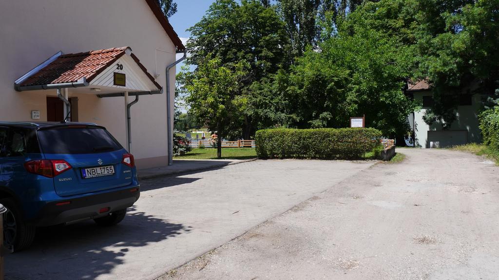 Kisviza Vendeghaz Hotell Baja Exteriör bild